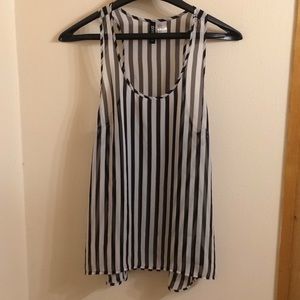 🌺H&M Divided Tank Top